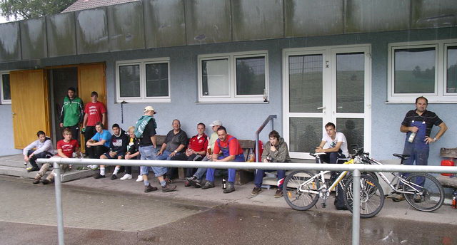 Arbeitseinsatz rund um die Sportplätze